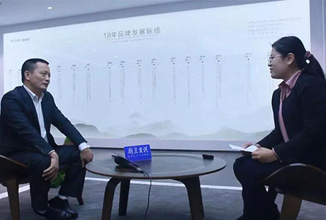 放弃铁饭碗，如今做到中山淋浴房出口第一